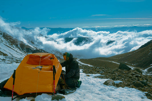 Cómo Mantener el Calor en la Montaña al Momento de Acampar